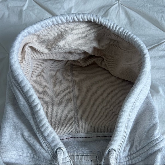 Hollister Cream Women’s Sweater - Picture 5 of 7
